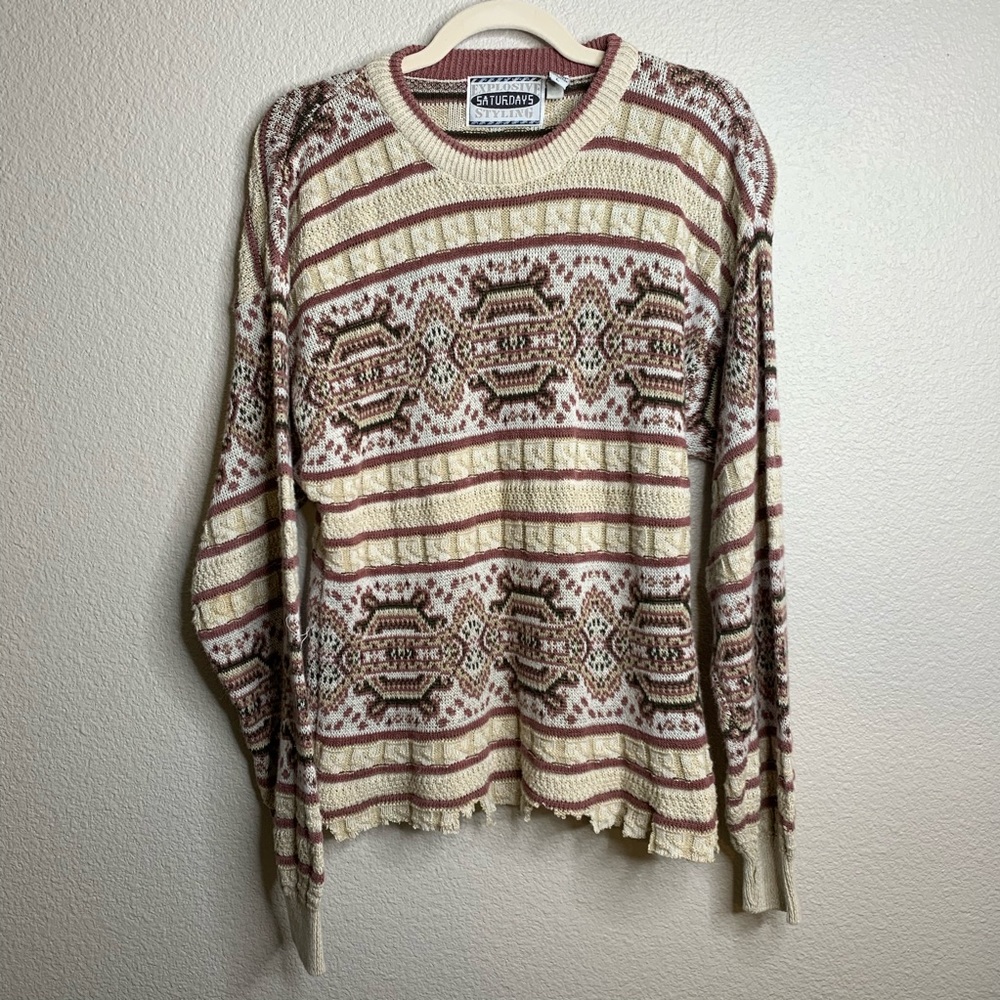 Vtg Ivory Sweater w Maroon Details Distressed Hem